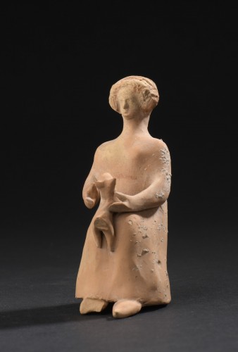 Art grec, vers le IVe s. av. J.-C. Femme jouant avec son chien - Archéologie Style 
