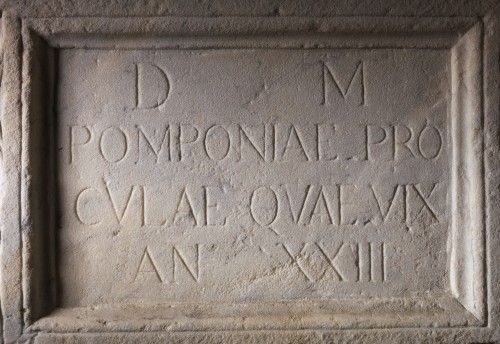 Sarcophage romain à strigiles, IIIe siècle - Archéologie Style 