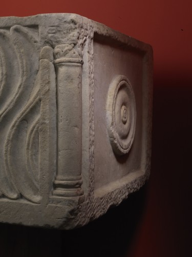 Roman Sarcophagus with Strigils, 3rd century - 