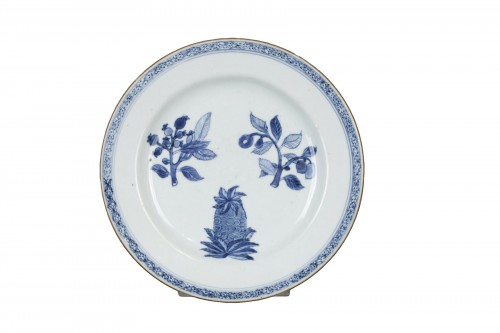 Assiette botanique à l'ananas porcelaine de Chine XVIIIe siècle