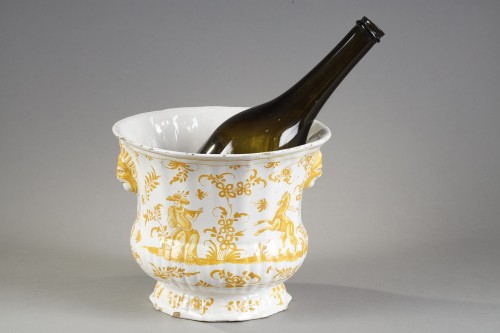 18th century - Wine cooler, MOUSTIERS, 18th century