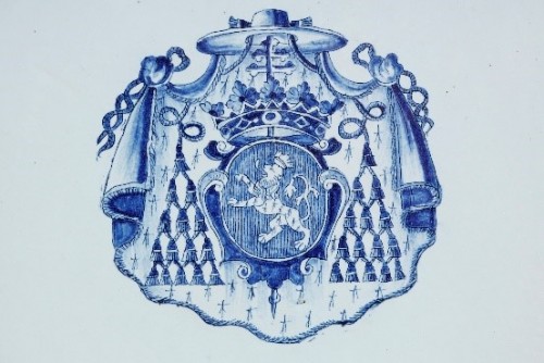 Grand plat armorié, faïence de Rouen début du 18e siècle - Céramiques, Porcelaines Style 