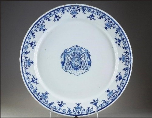Porcelain & Faience  - ROUEN : Faience Charger early 18th century