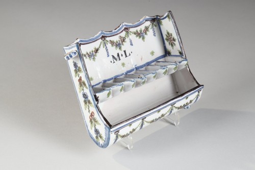 Céramiques, Porcelaines  - Lampe de Hanoucca en faience de Langres circa 1800-1820