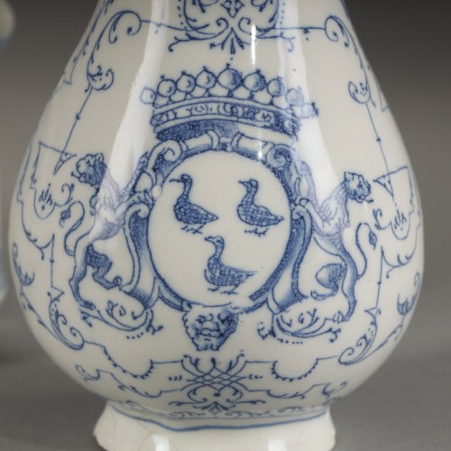 Céramiques, Porcelaines  - Moustiers aux armes de René Herault de Sèchelles début XVIIIe siècle