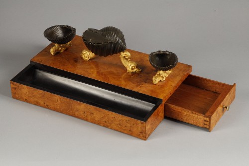 Objet de décoration Encrier - Ecritoire en loupe citronnier, bronzes de Claude Galle, vers 1814