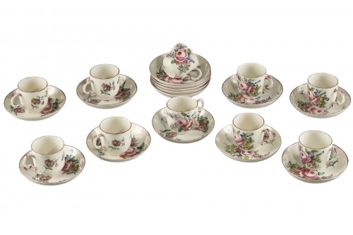 Ensemble de tasses et sous-tasses en pâte tendre, Tournai XVIIIe