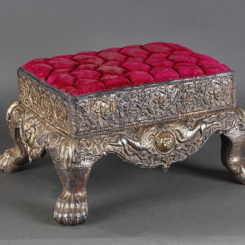 Paire de tabourets en argent d’un palais de Maharaja du XIXe siècle - Sièges Style 
