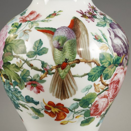 Large opaline vase with parrots Baccarat 19th century  - 