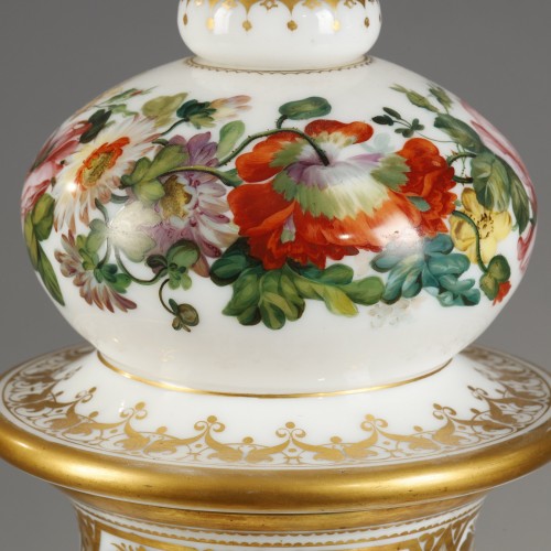 Louis-Philippe - Large opaline vase with parrots Baccarat 19th century 