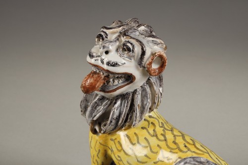 Rouen earthenware Phô dog with lion body 18th century - 