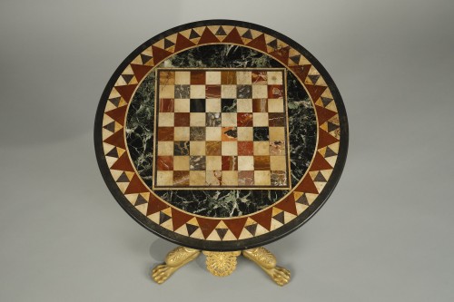 Guéridon tripode en bronze et plateau de marbre premier tiers du XIXe siècle - Mobilier Style Louis-Philippe