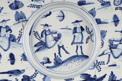 Large plate with Nevers cardinal coat of arms 17th century - 
