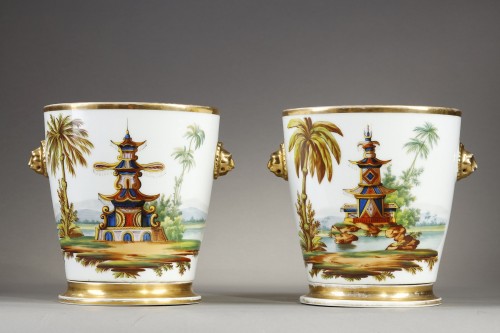 Pair of planters attributed to Jacob Petit circa 1830-1840 - Porcelain & Faience Style 