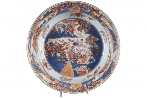 “Large Chinese porcelain bowl, Kangxi period (1662–1722)”