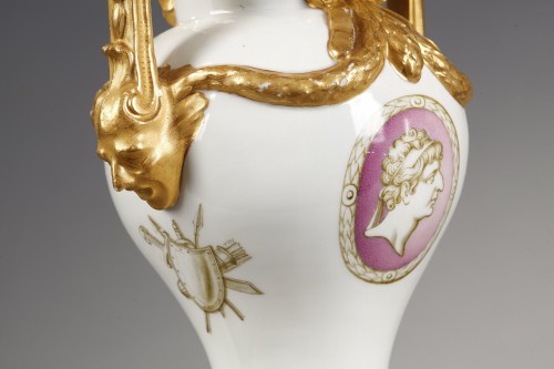 Pair of Meissen porcelain potpourri vases, circa 1770. - 