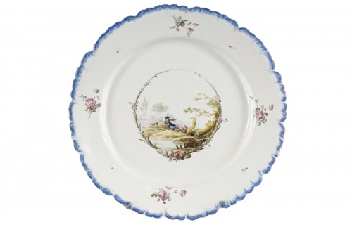 Assiette en faïence de Sceaux