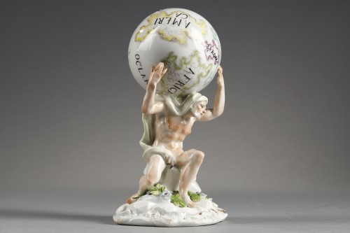 Atlas Bearing the World, Meissen porcelain, circa 1750 - Porcelain & Faience Style 