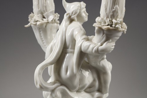 Royal Buen Retiro Manufacture, Madrid, circa 1760–1770 - Porcelain & Faience Style 