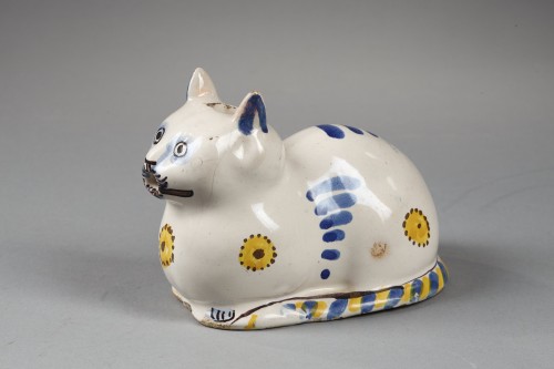 Verseuse zoomorphe en faïence de Nevers début du 17e siècle - Galerie Théorème