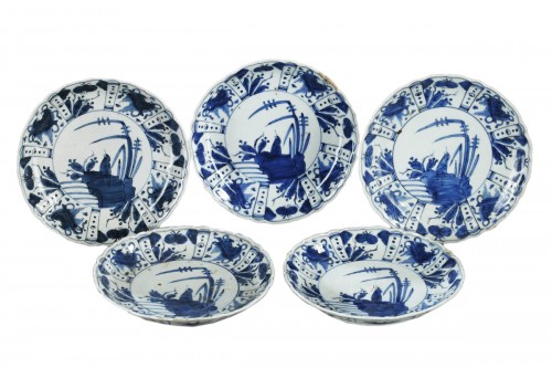 Cinq coupelles en porcelaine du Japon, deuxième moitié du 17e siècle