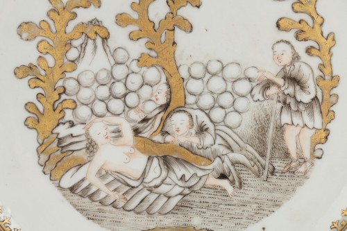 Céramiques, Porcelaines  - Assiette en grisaille, Chine 18e siècle