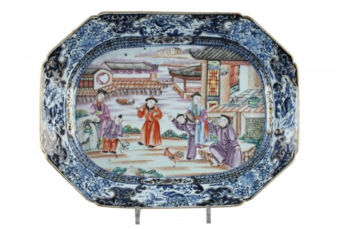 CHINA : Qianlong rectangular dish . 18th century