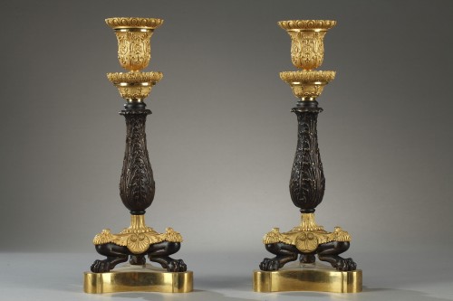 Antiquités - Paire de flambeaux en bronze ciselé, France circa 1820 - 1825