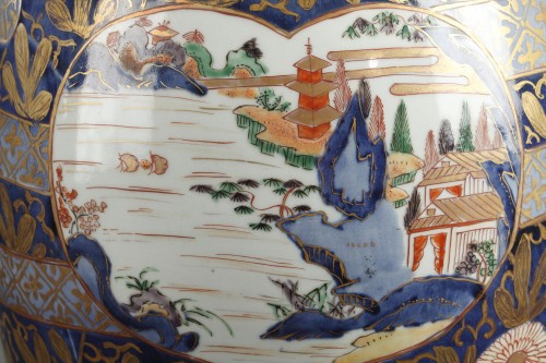 Grand vase en porcelaine du Japon Seconde moitié du 17e siècle - Galerie Théorème