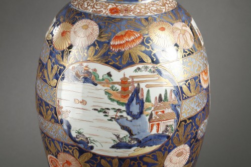 Antiquités - Grand vase en porcelaine du Japon Seconde moitié du 17e siècle