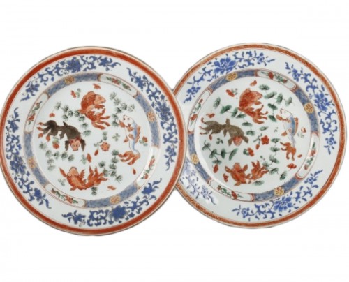 Chine de Commande - Paire d'assiettes en porcelaine Période Yongzheng 1723 - 1735