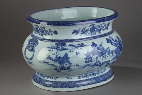 Porcelain & Faience  - Very large wine cooler, chinese porcelain, Qianlong Period 1736 - 1795