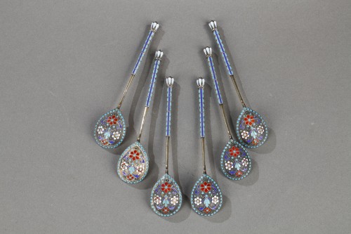 XIXe siècle - Suite de six cuillères en argent doré et cloisonnées Russie Circa 1889