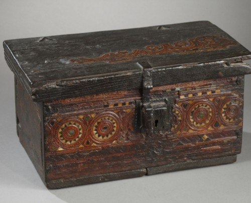 AL-ANDALUS – ESPAGNE : Very rare wooden box. 15th century. - Objects of Vertu Style 