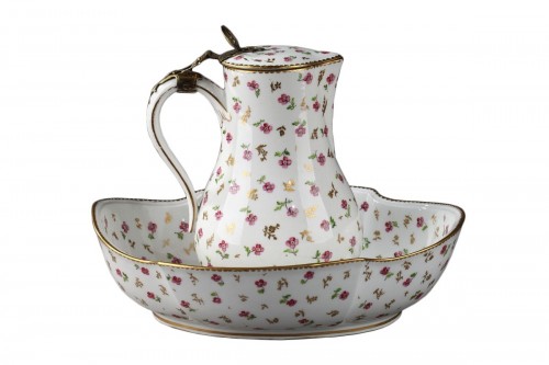 Sèvres Jug and bowl Circa 1784