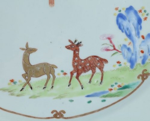 Plat décoré de daims Chine Période Qianlong 1736 – 1795 - Céramiques, Porcelaines Style 