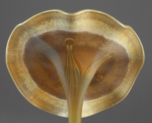 Vase en verre irisé en forme de Champignon Tiffany New York Circa 1900 - Galerie Théorème
