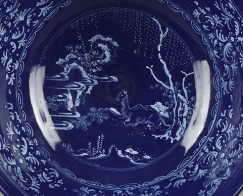 NEVERS : Faïence bowl decorated with a bleu persan background 17th century - Porcelain & Faience Style 