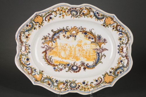 Manufacture de J. Fauchier, Marseille - Grand plat ovale vers 1750 - 1760 - Galerie Théorème