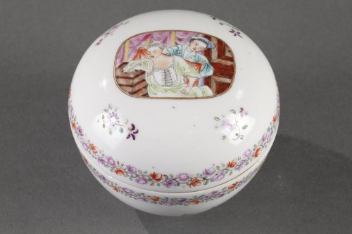 Asian Works of Art  - &quot;Soap Box&quot; China nd of Jiaqing period circa 1820
