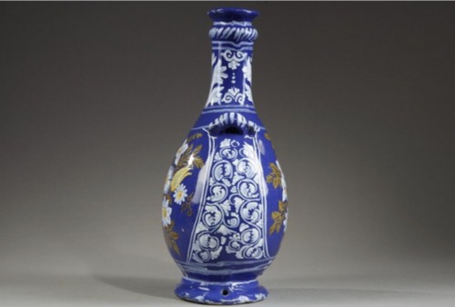 Gourde en faïence de nevers à fond bleu persan 17e siècle vers 1650 - 1660 - Céramiques, Porcelaines Style 
