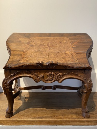 Decorative Objects  - Louis XV walnut lectern
