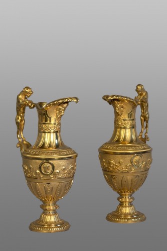 Pair of ewers attributed to Pierre-Philippe Thomire - Decorative Objects Style 