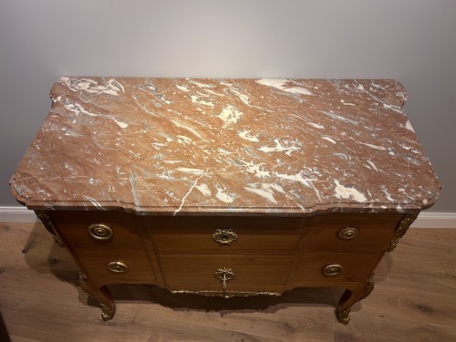 XVIIIe siècle - Commode par Simon Oeben