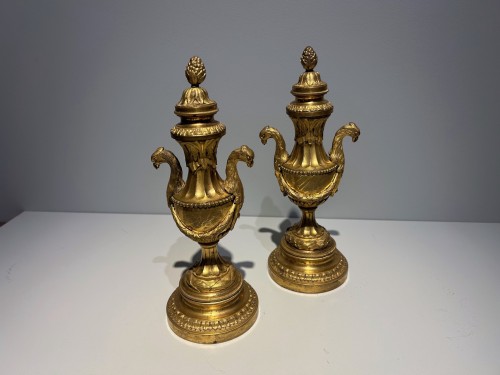 Luminaires Bougeoirs et Chandeliers - Paire de cassolettes Louis XVI