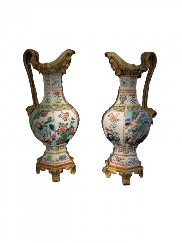 Pair of Chinese porcelain ewers