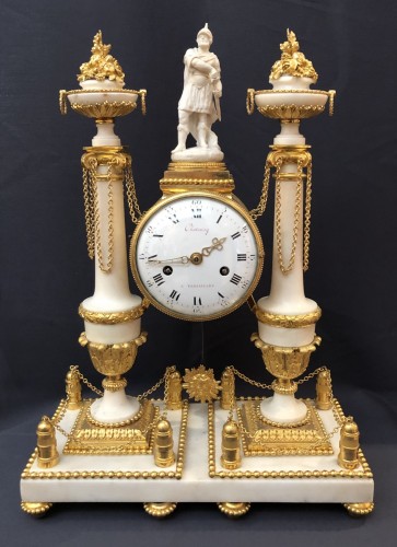 XVIIIe siècle - Pendule portique Louis XVI