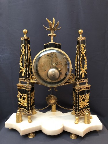 Horlogerie Pendule - Pendule portique Louis XVI