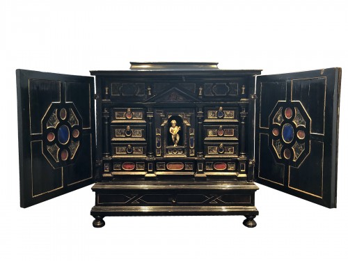 Cabinet italien en ébène, XVIIe siècle
