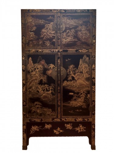 Black and gold Chinese lacquer cabinet circa 1800